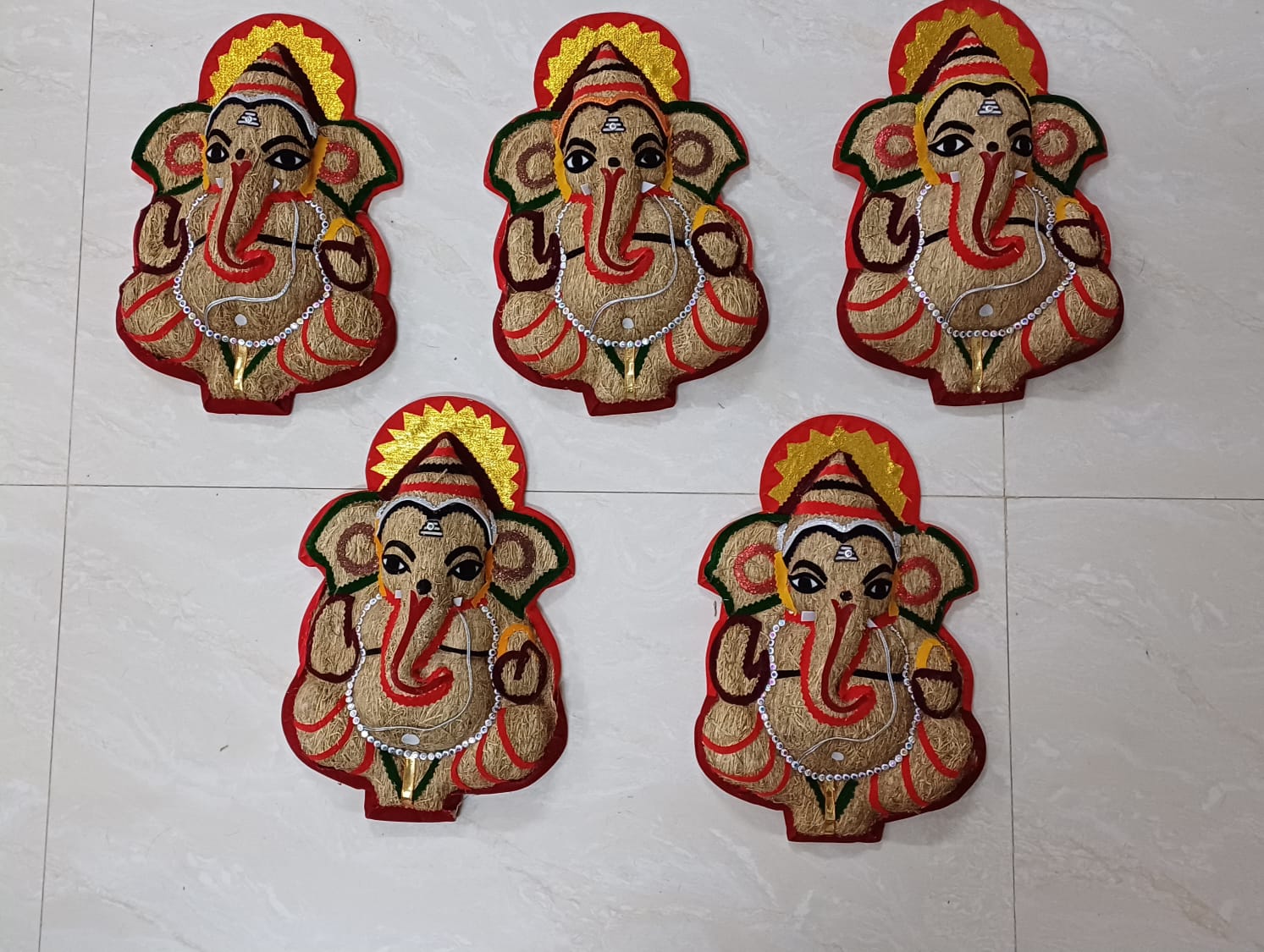 Sai Sri Vetti Ver Vinayager (14 Inches)